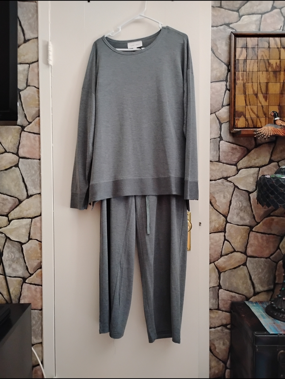 Gray Relaxed Lounge Set